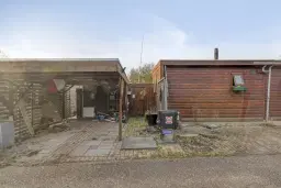 Maurik, Rijnbandijk 111 81