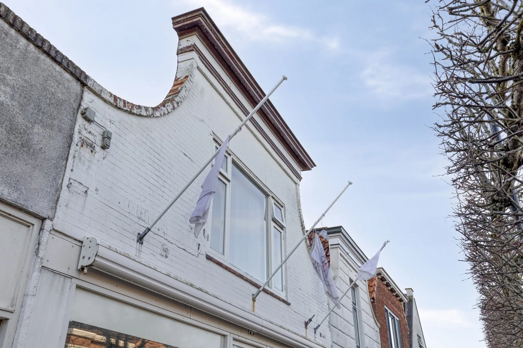 Stellendam, Voorstraat 9 en Mr. Iman Caustraat 6 