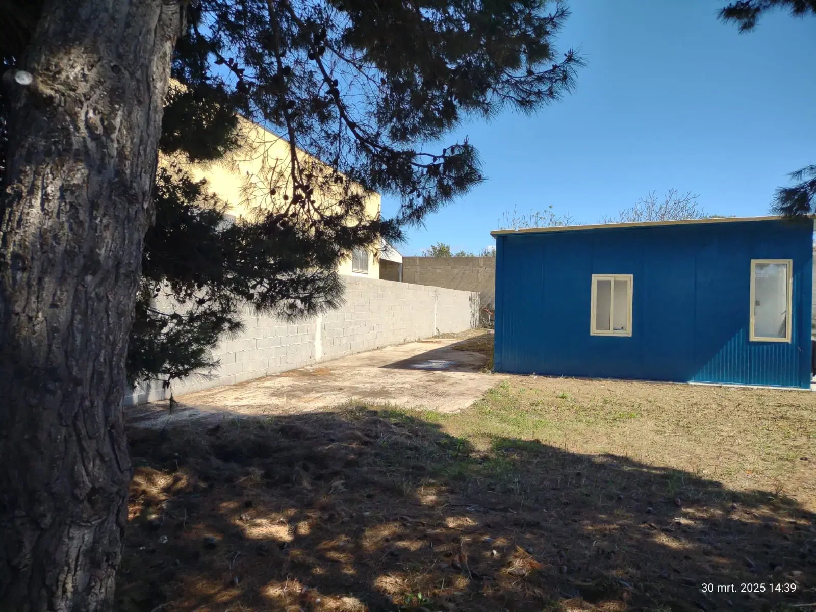 Wegens beëindiging werkzaamheden 1.000 m² industrieel terrein in het havengebied van Porto Torres - Italië