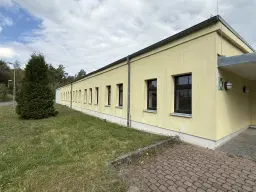 Magazijncomplex op perceel van 2962 m² in Hirschfeld - Duitsland