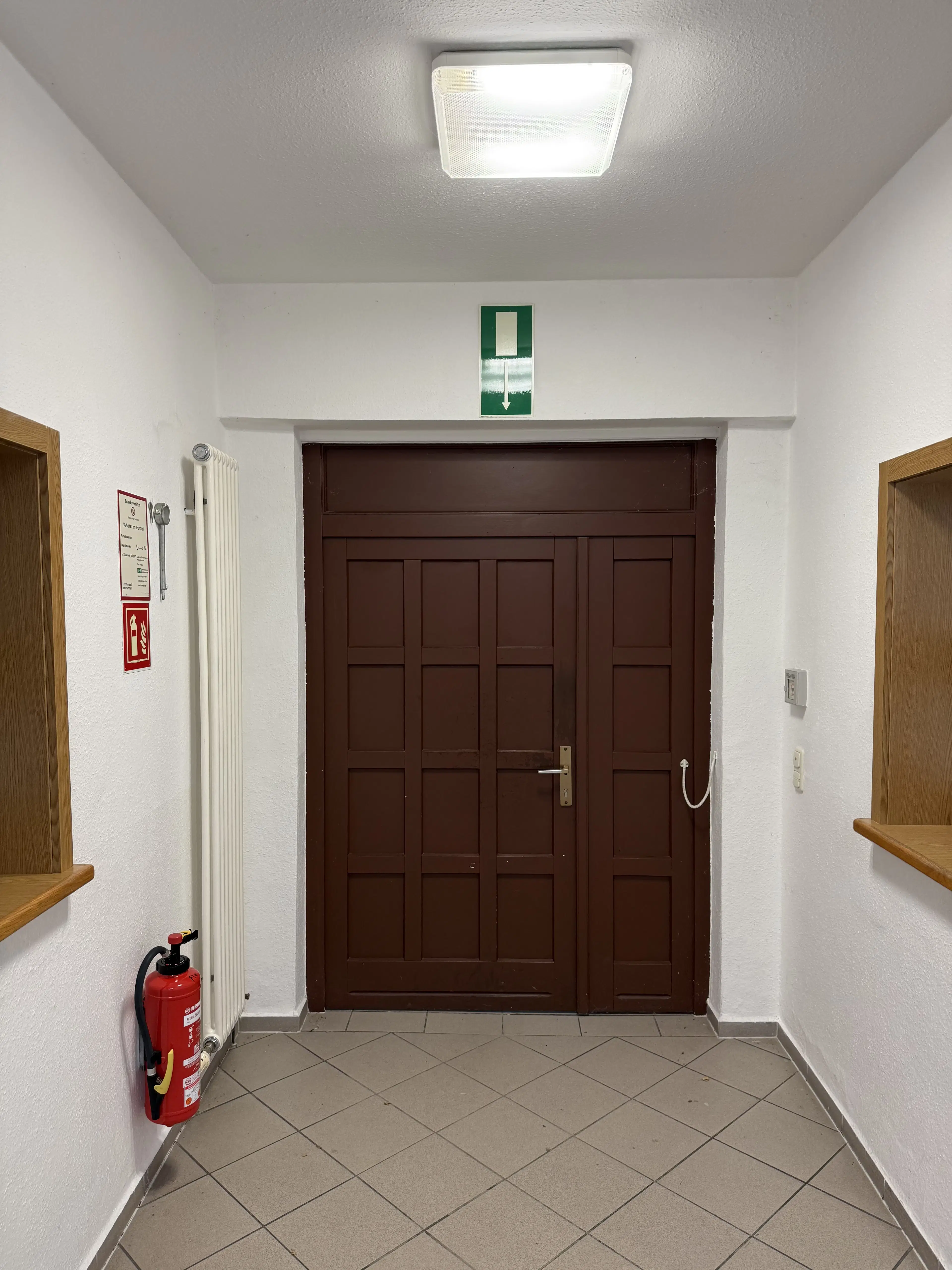 Magazijncomplex op perceel van 2962 m² in Hirschfeld - Duitsland