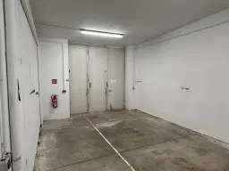 Magazijncomplex op perceel van 2962 m² in Hirschfeld - Duitsland