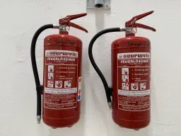 Magazijncomplex op perceel van 2962 m² in Hirschfeld - Duitsland