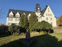 2 Karakteristieke wooncomplexen met totaal 19 eenheden op perceel van 3810 m² in Borstendorf, Duitsland