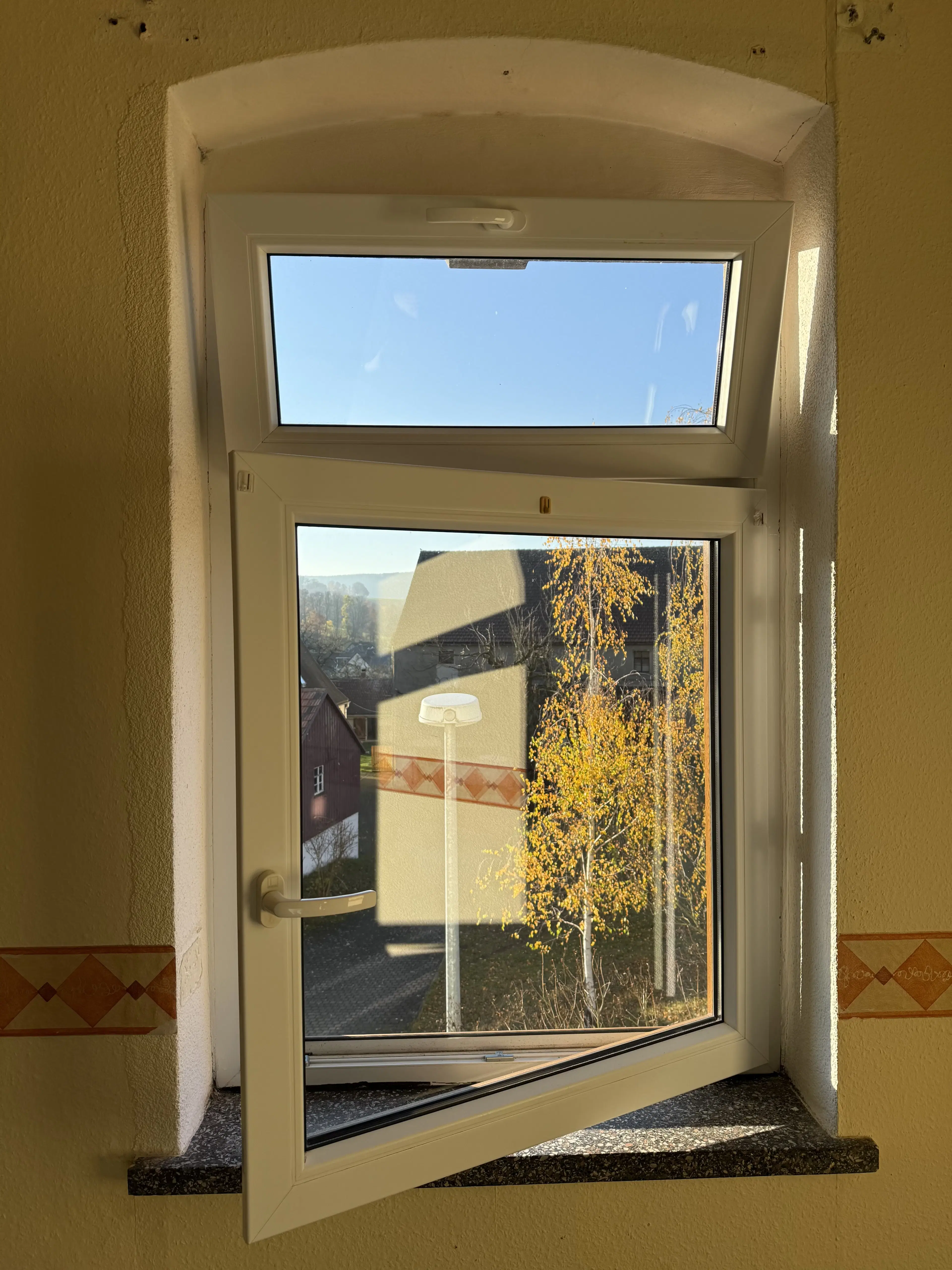 2 Karakteristieke wooncomplexen met totaal 19 eenheden op perceel van 3810 m² in Borstendorf, Duitsland