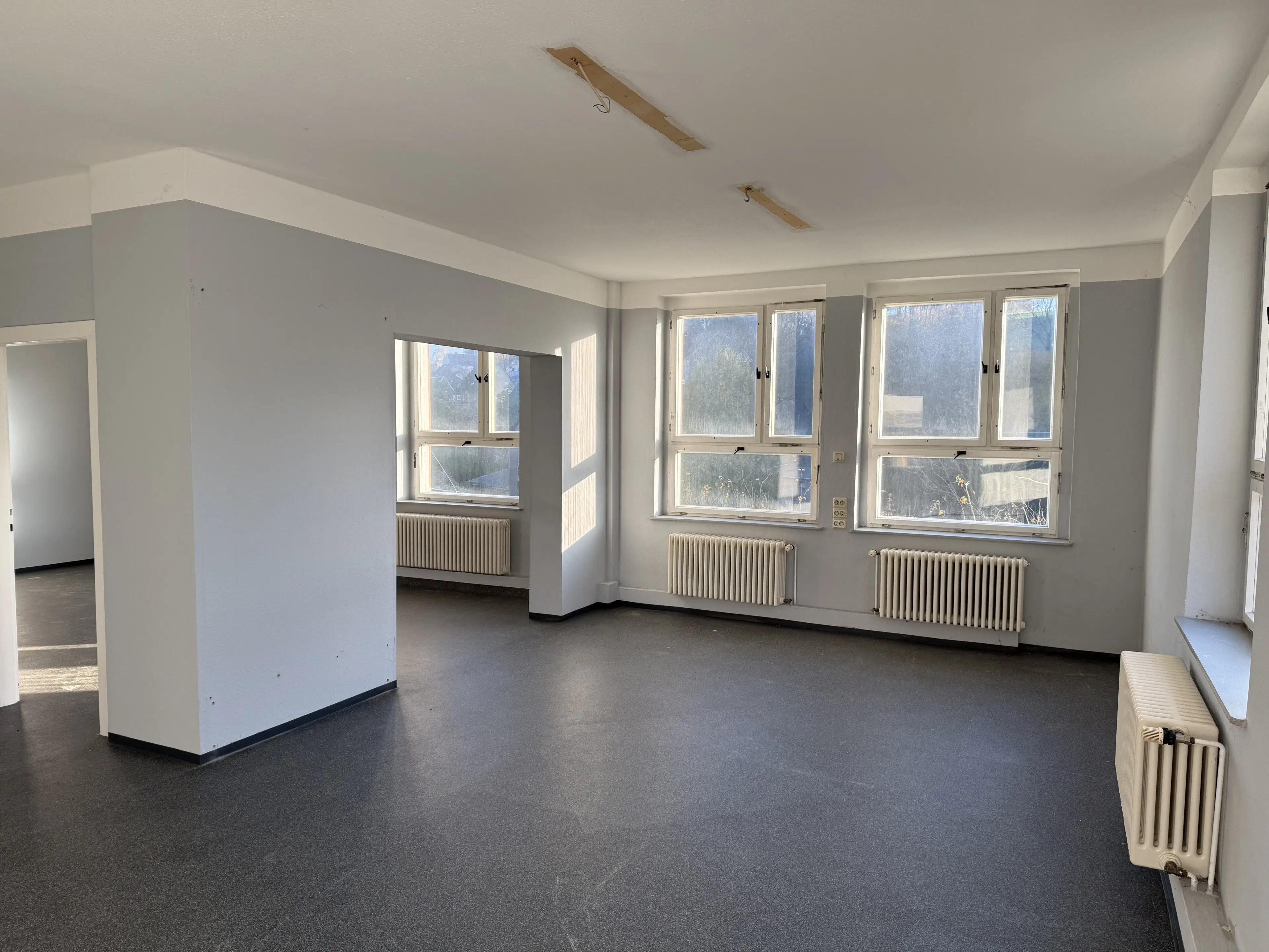2 Karakteristieke wooncomplexen met totaal 19 eenheden op perceel van 3810 m² in Borstendorf, Duitsland