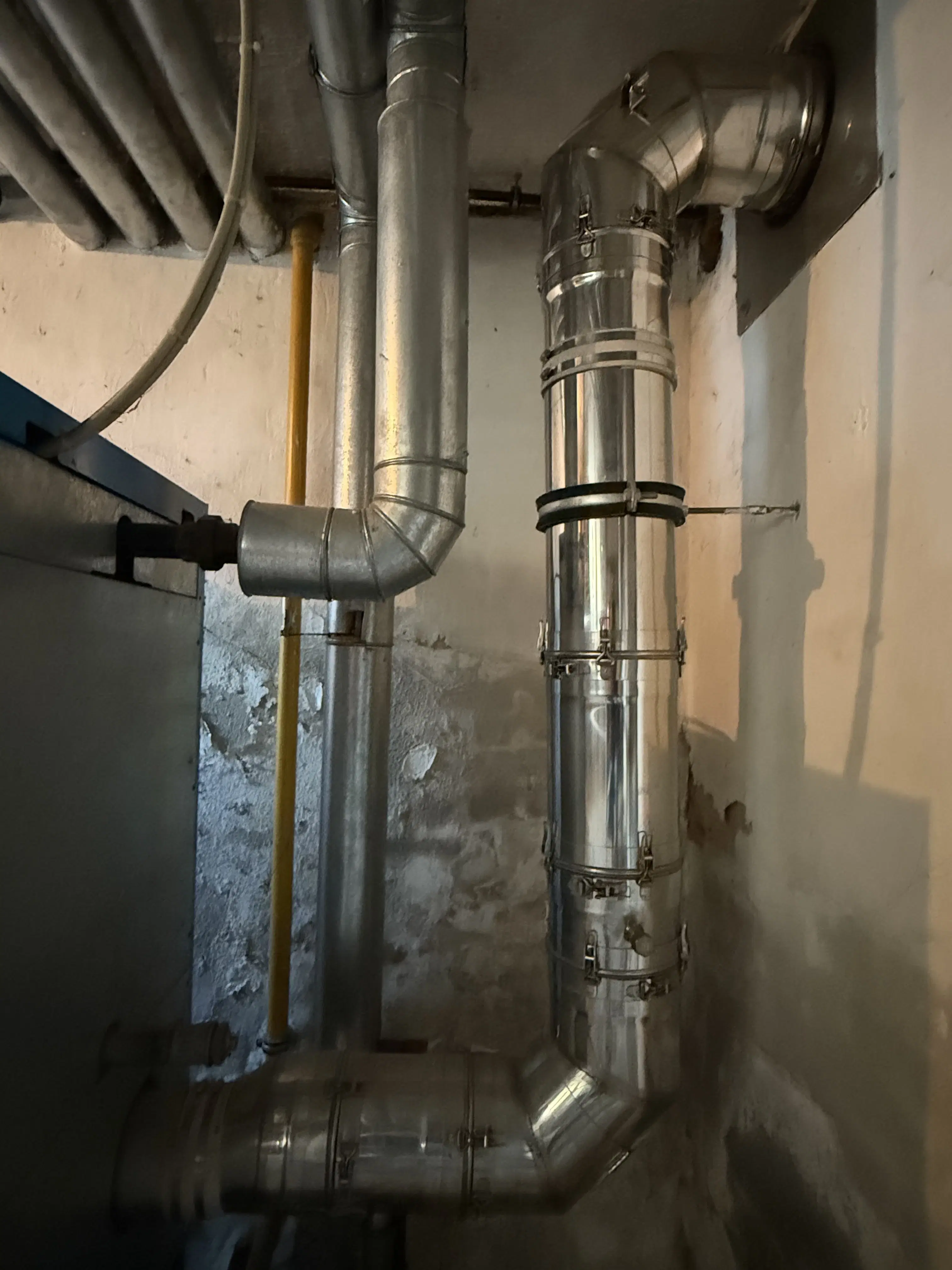 2 Karakteristieke wooncomplexen met totaal 19 eenheden op perceel van 3810 m² in Borstendorf, Duitsland