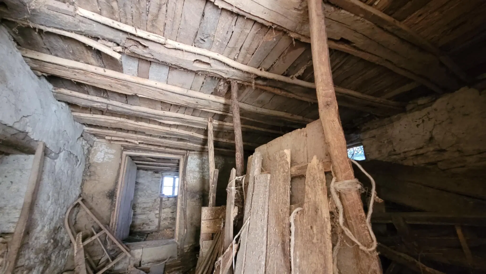 Huis met een perceel van 3.995 m² en extra gebouwen in Kosta Perchevo - Bulgarije