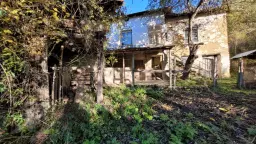 Huis met een perceel van 3.995 m² en extra gebouwen in Kosta Perchevo - Bulgarije