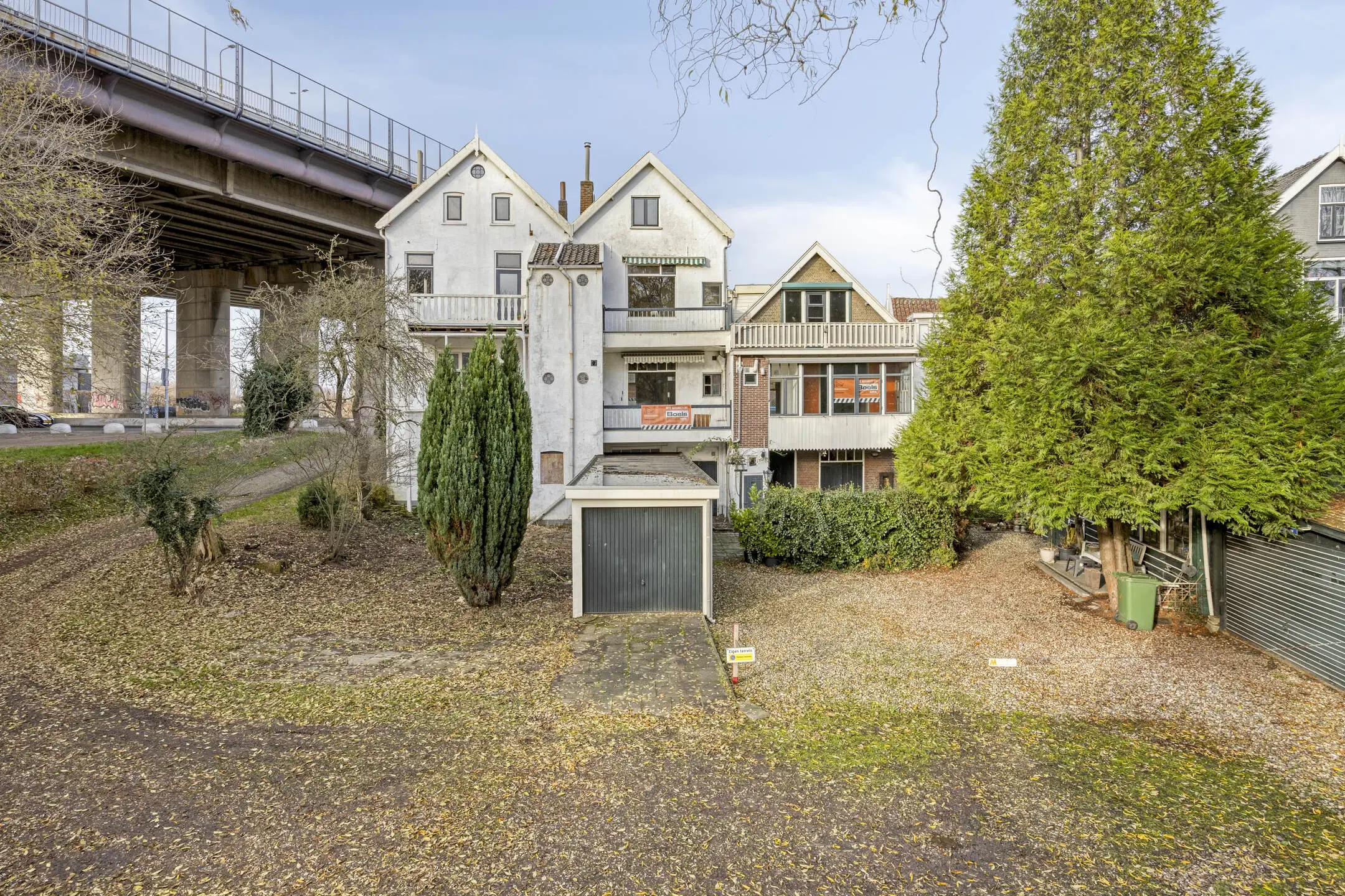 INSCHRIJVING | Rotterdam, Bovenstraat 127, 129 A/B en 131