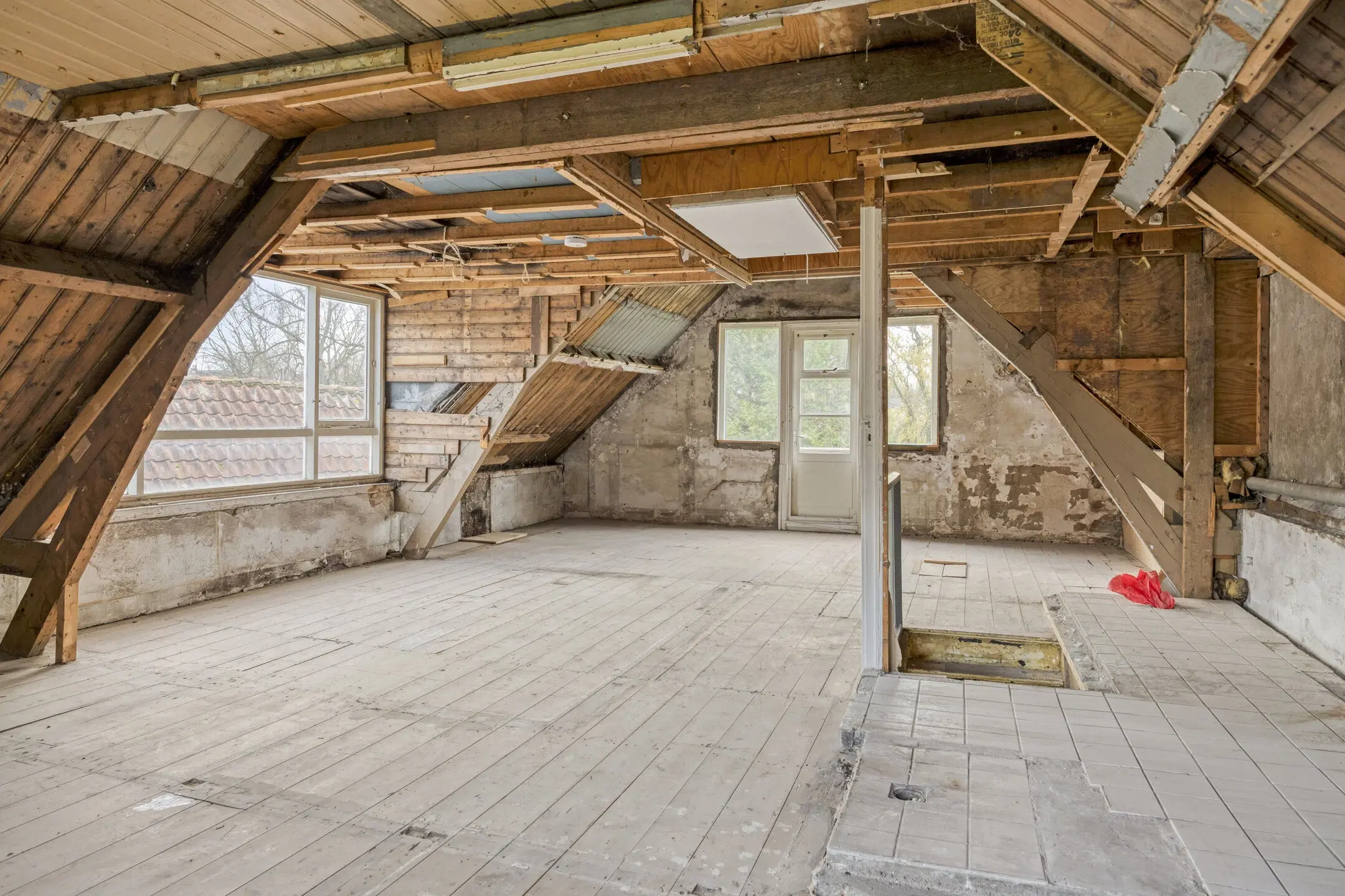 INSCHRIJVING | Rotterdam, Bovenstraat 127, 129 A/B en 131