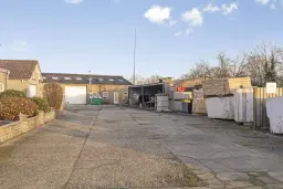 Zundert, Achtmaalseweg 119 A en 126 B