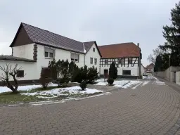 Ruim woon- en werkhuis op perceel van 690 m² in Ritteburg, Halle, Leipzig - Duitsland