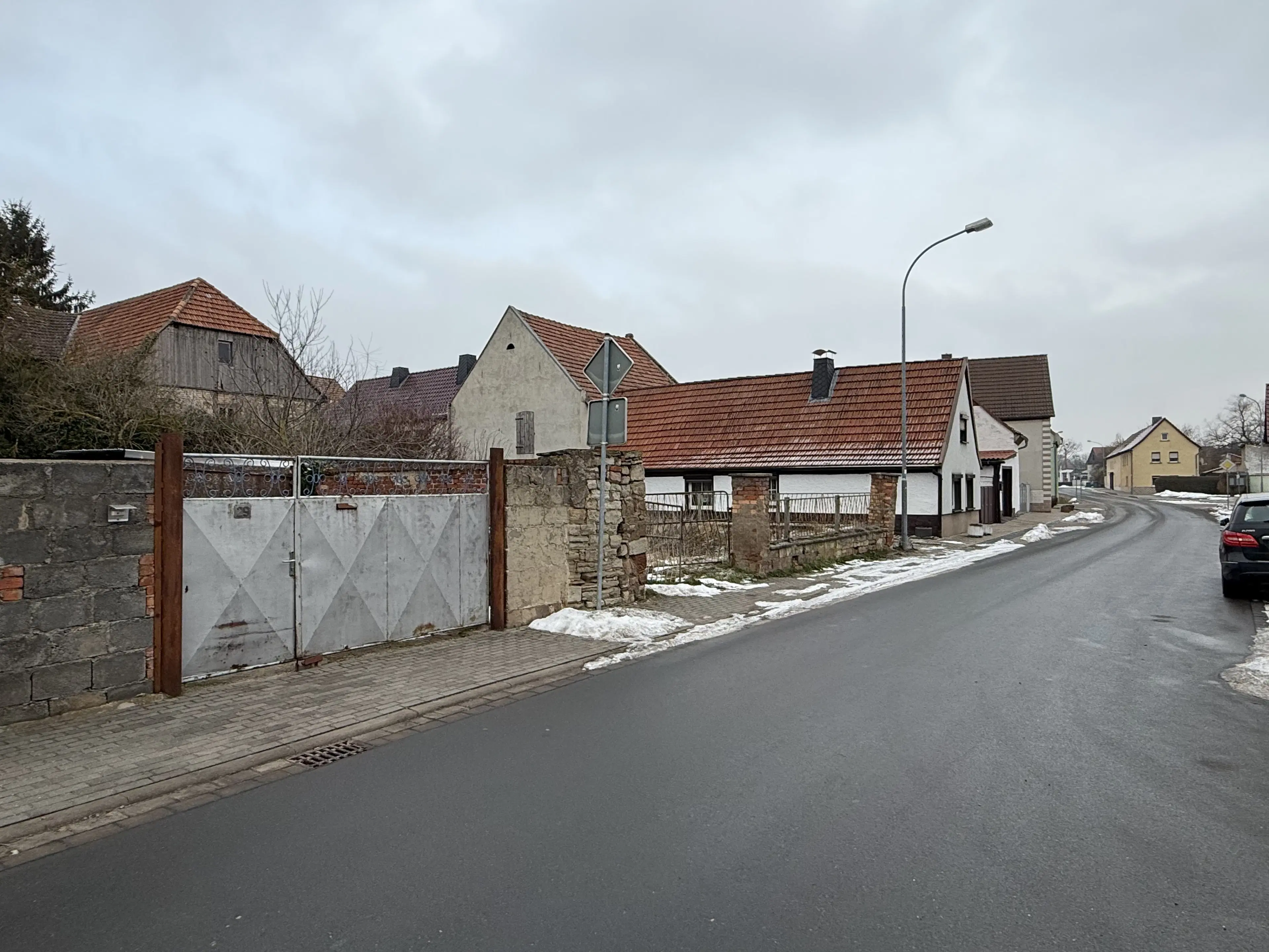 Ruim woon- en werkhuis op perceel van 690 m² in Ritteburg, Halle, Leipzig - Duitsland