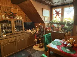 Appartementengebouw (3 van de 5 verhuurd, huursom € 9.900,=) in centrum Gerbstedt, Halle - Duitsland