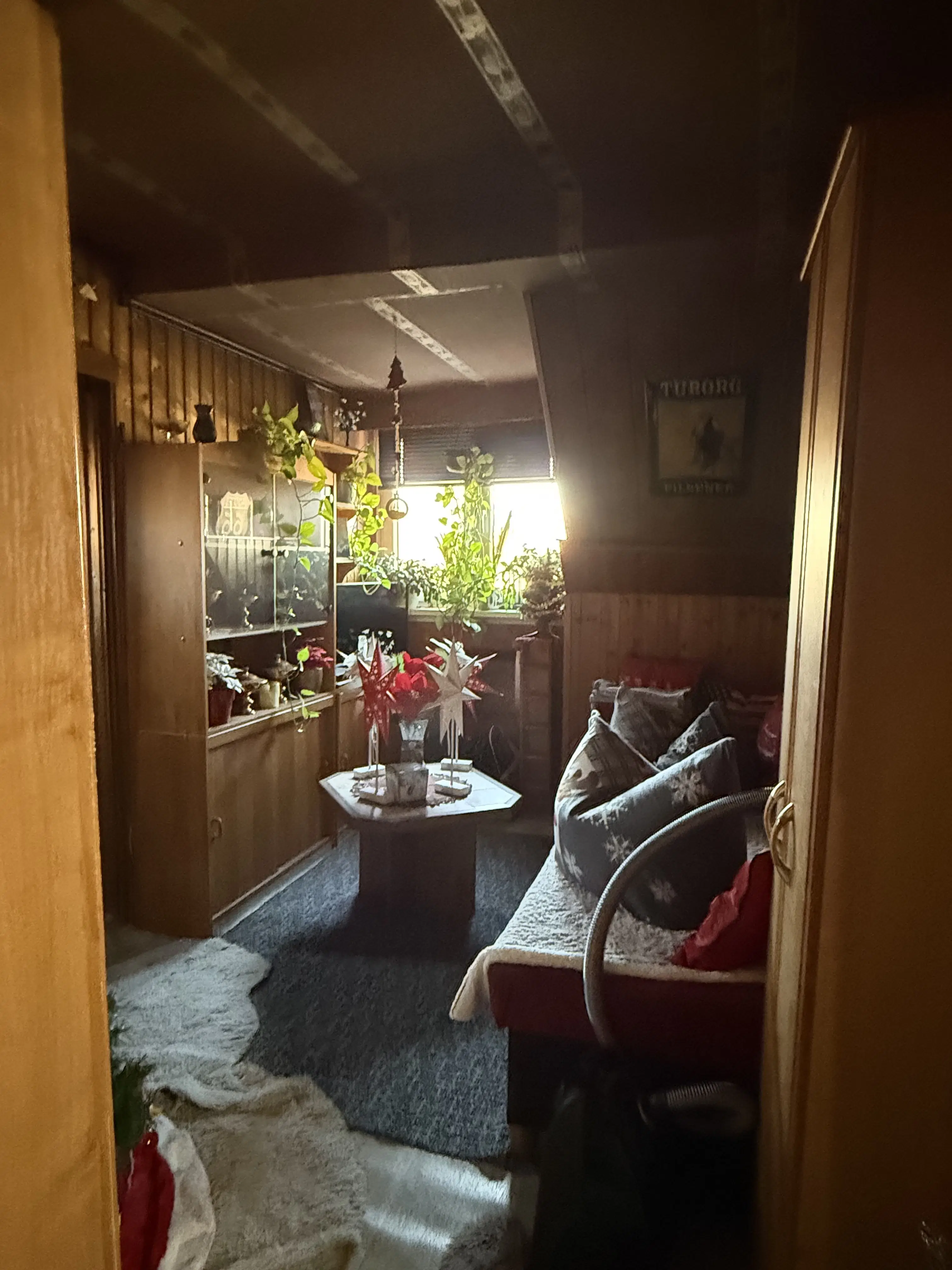 Appartementengebouw (3 van de 5 verhuurd, huursom € 9.900,=) in centrum Gerbstedt, Halle - Duitsland