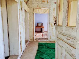 Tweelaags huis met een perceel van 1.100 m² en landbouwgrond van 6.494 m² in Rakovitsa - Bulgarije