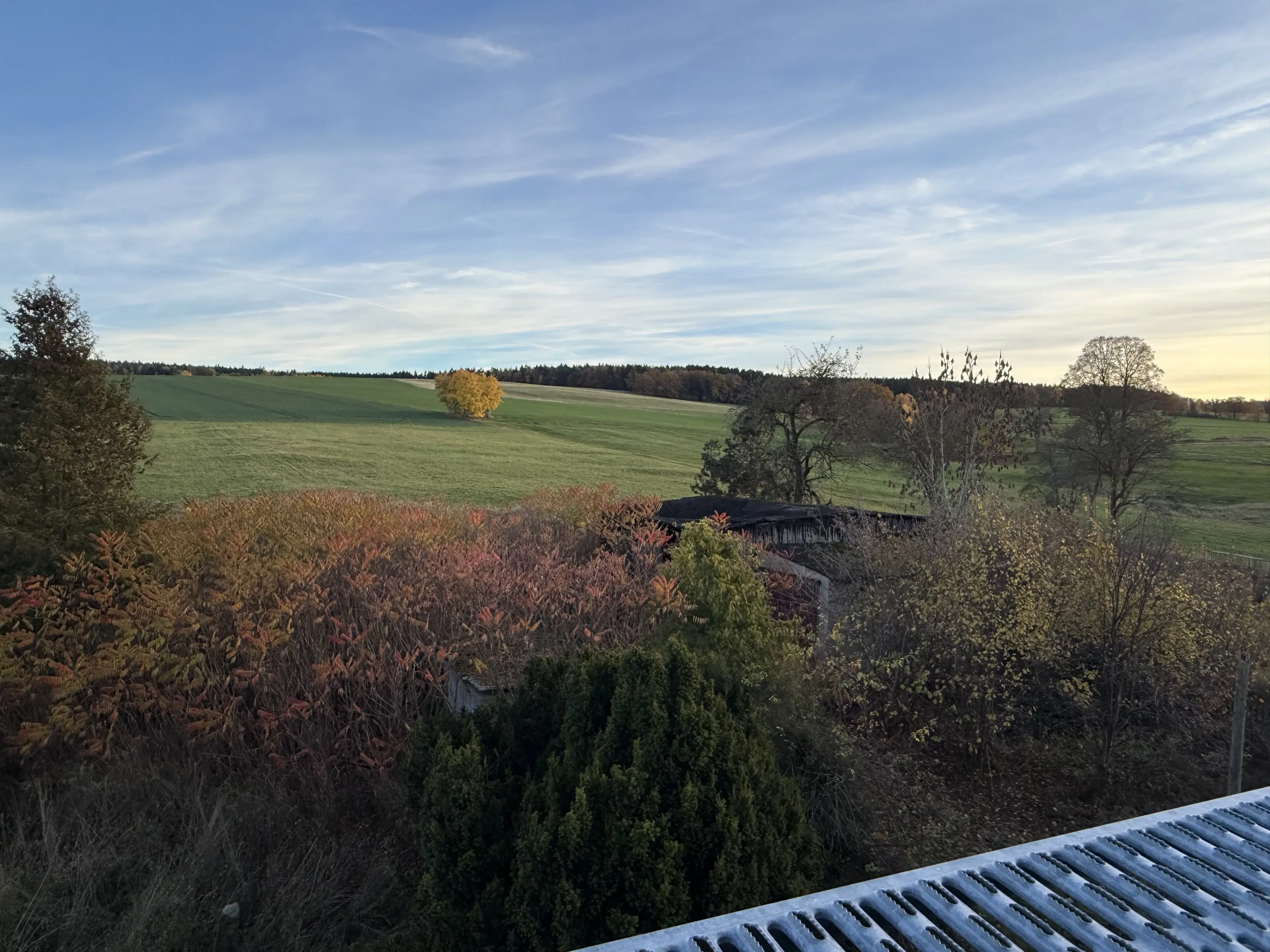 Idyllisch 4-zijdig landgoed op perceel van 3.451 m² in Heinsdorfergrund - Duitsland