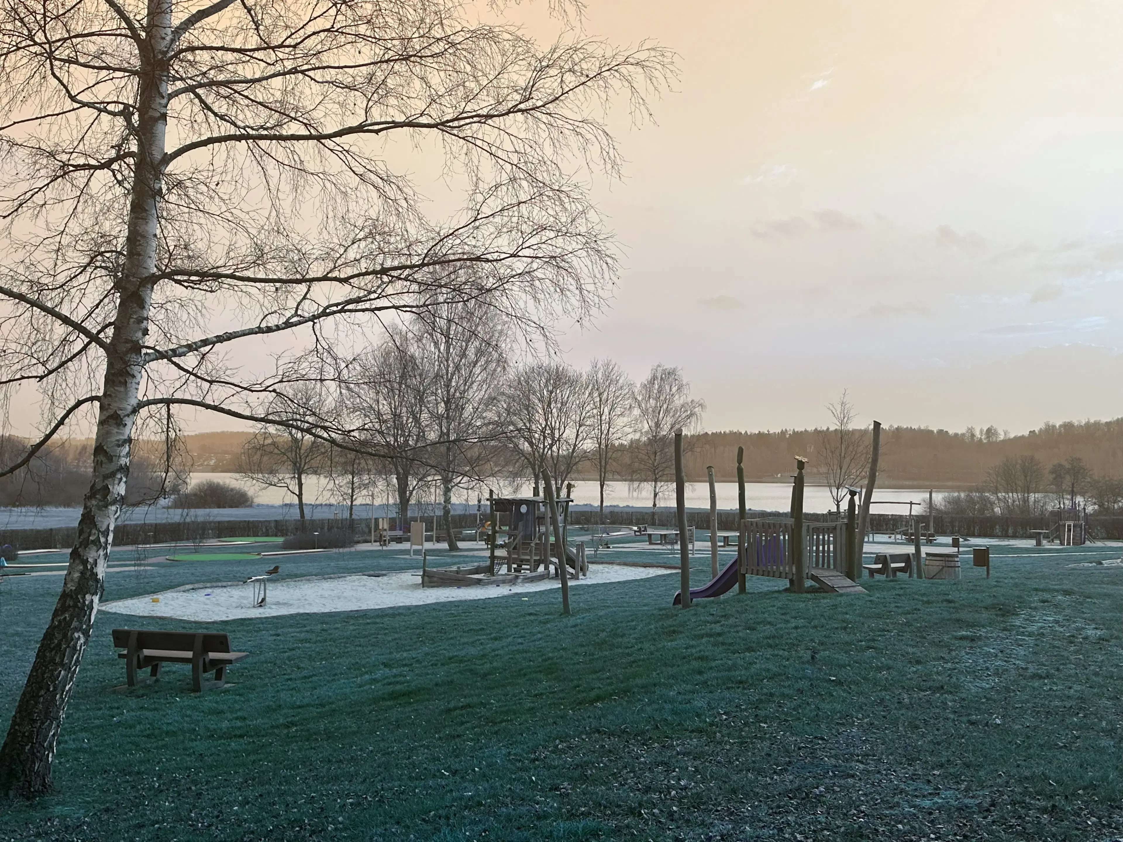 Idyllisch 4-zijdig landgoed op perceel van 3.451 m² in Heinsdorfergrund - Duitsland