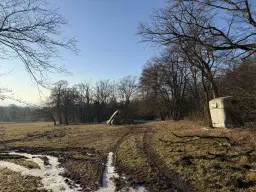 Agrarisch terrein met voormalige melkstal op perceel van 1.878m² bij Meiningen, Kassel, Duitsland