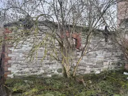 Karakteristieke toren en bebouwing op perceel van 1.377 m² nabij Klobikau, Halle - Duitsland