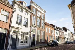 Geertruidenberg, Vismarktstraat 10