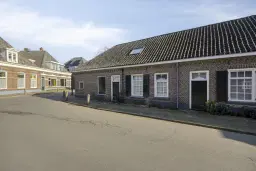 Zwolle, Dorpsstraat 19