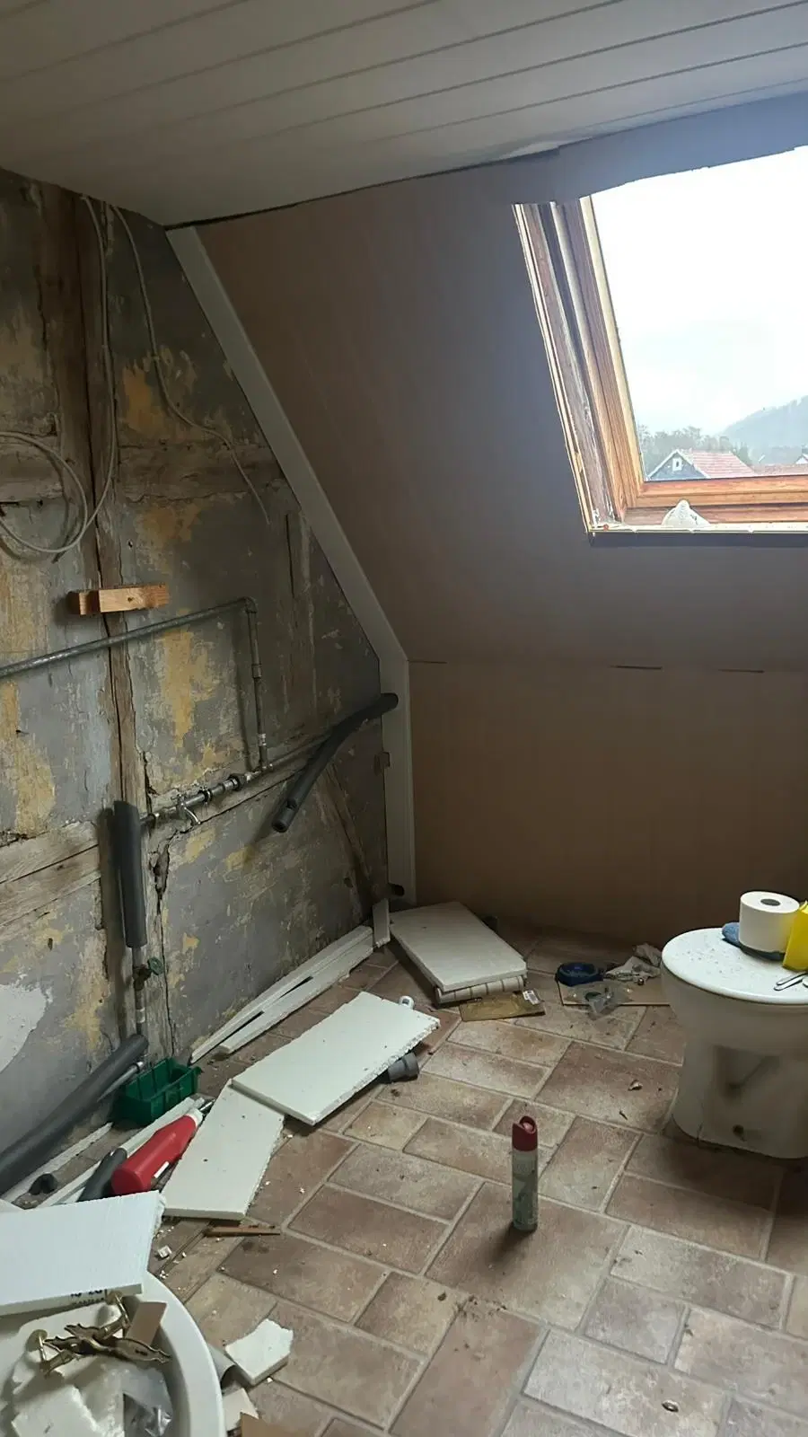 Meergezinswoning met groot ontwikkelingspotentieel in Schleusingen, Hinternah, Thüringen - Duitsland