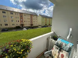 27 appartementen, bouwjaar 1988, 15 verhuurd (huursom € 73.100,=), in Markneukirchen - Duitsland