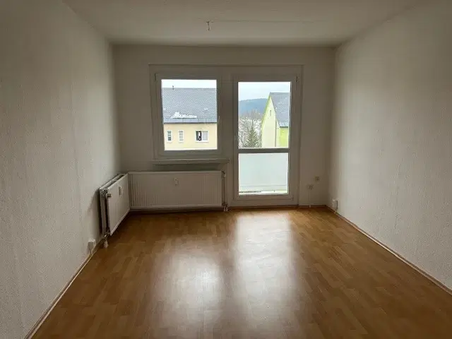 27 appartementen, bouwjaar 1988, 15 verhuurd (huursom € 73.100,=), in Markneukirchen - Duitsland
