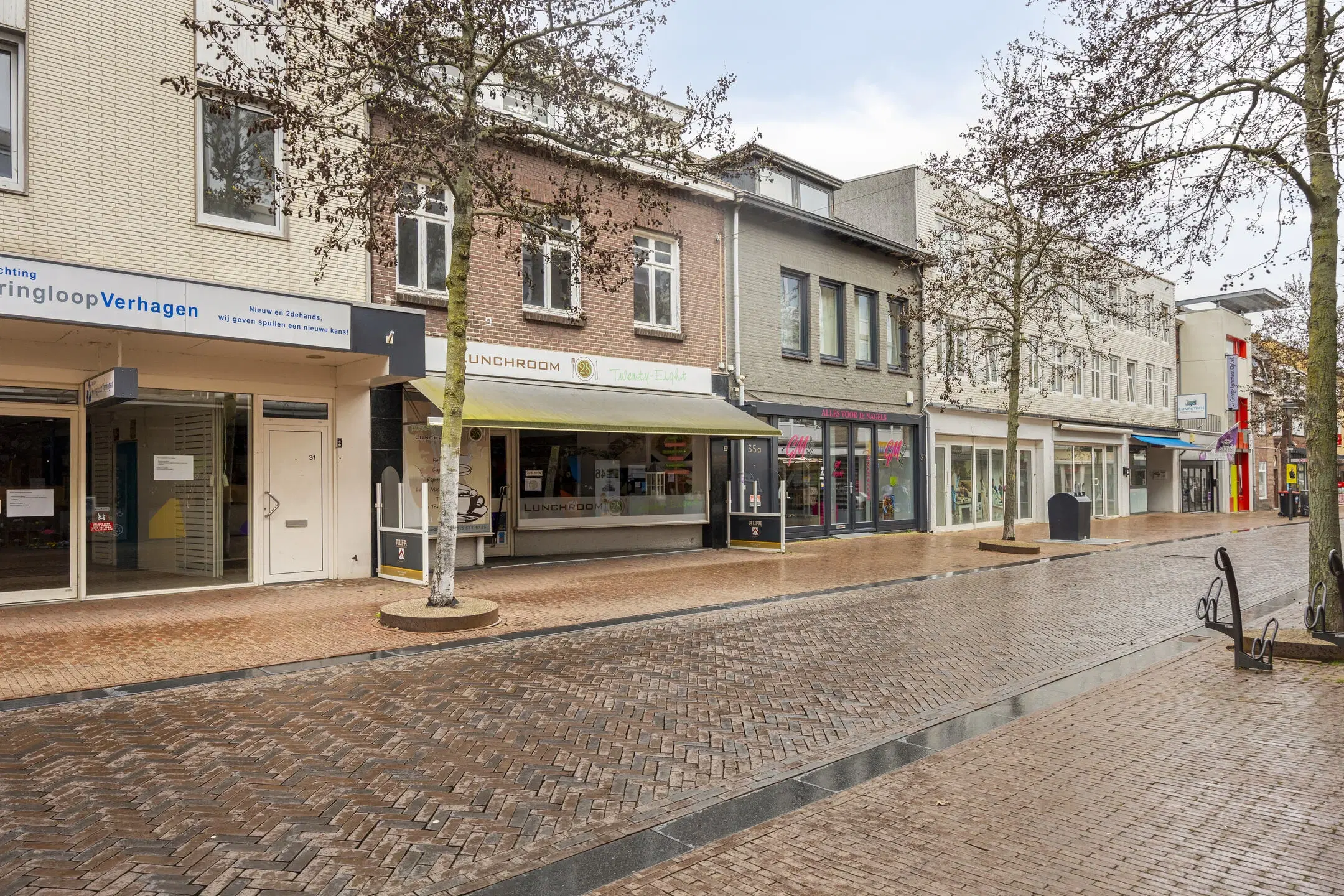 Hoensbroek, Kouvenderstraat 33, 33a en 35