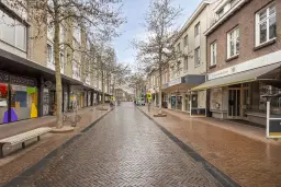 Hoensbroek, Kouvenderstraat 33, 33a en 35