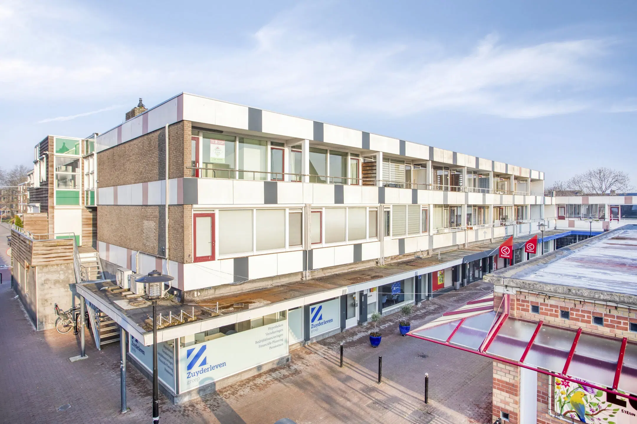 Lekkerkerk, Raadhuisplein 25-27-29