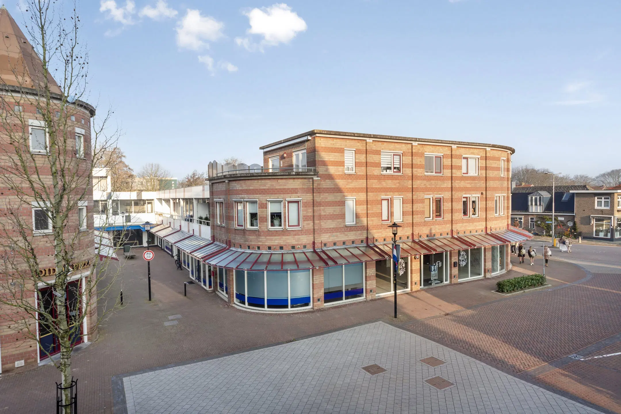 Lekkerkerk, Raadhuisplein 47