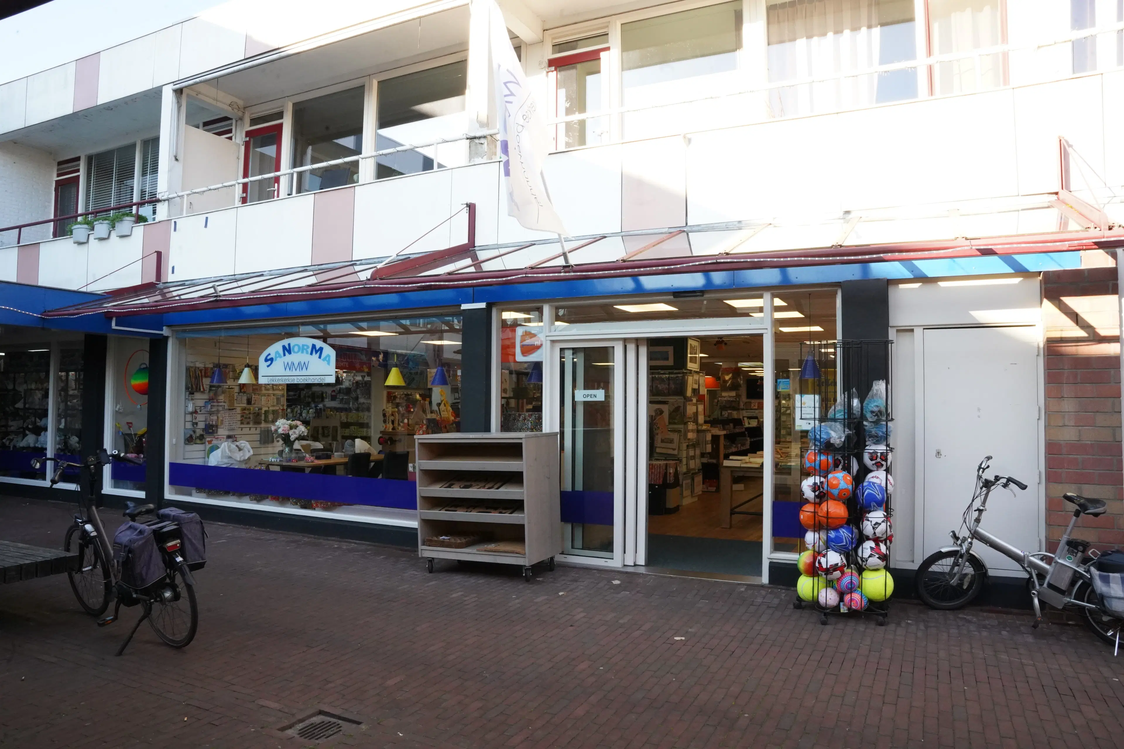 Lekkerkerk, Raadhuisplein 43