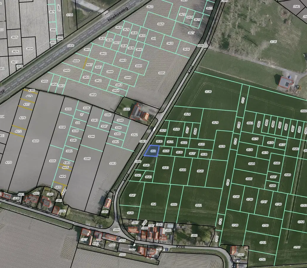 Drietal percelen agrarische grond gelegen te Terneuzen