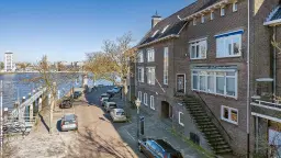 Dordrecht, Blauwpoortsplein 4