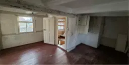 Vrijstaande vakwerkwoning op 290 m² eigendomsperceel in Langenleuba-Niederhain - Duitsland