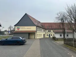 Vrijstaande vakwerkwoning op 290 m² eigendomsperceel in Langenleuba-Niederhain - Duitsland