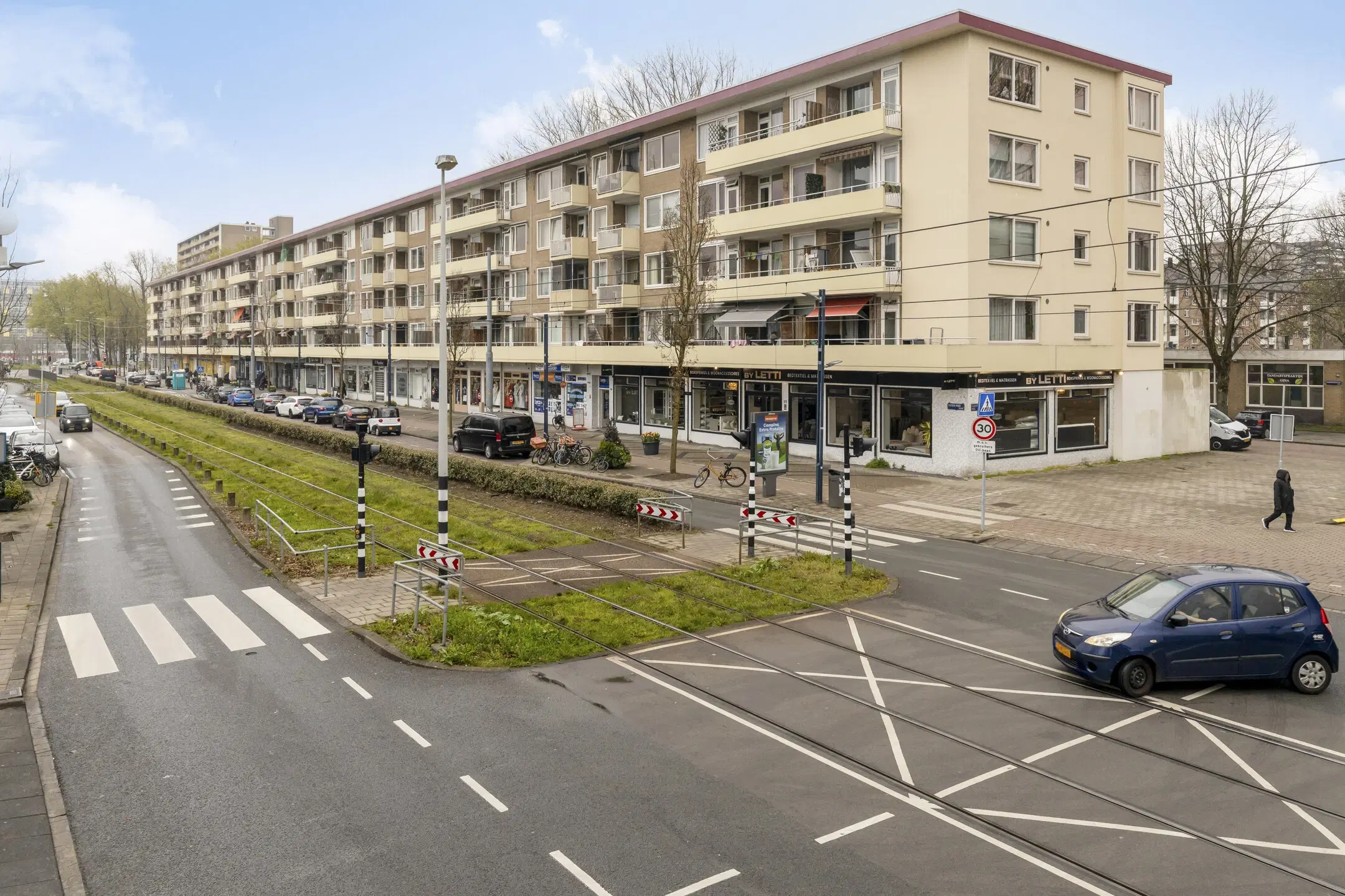 Amsterdam, Tussen Meer 236