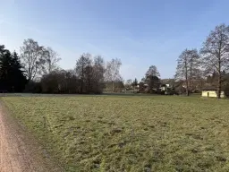 1.022 m² eigendomsperceel in de regio Döbeln - Duitsland