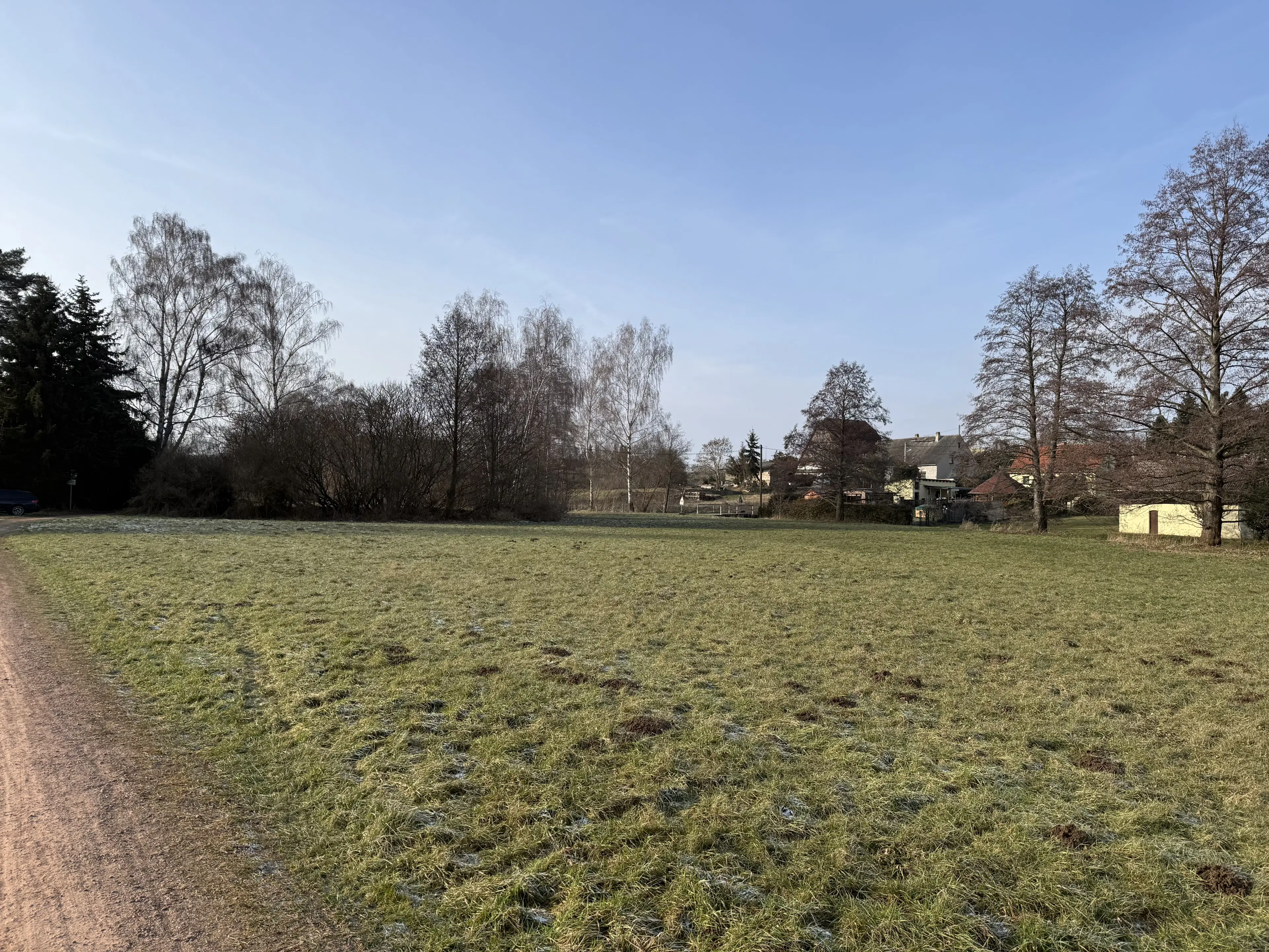 1.022 m² eigendomsperceel in de regio Döbeln - Duitsland