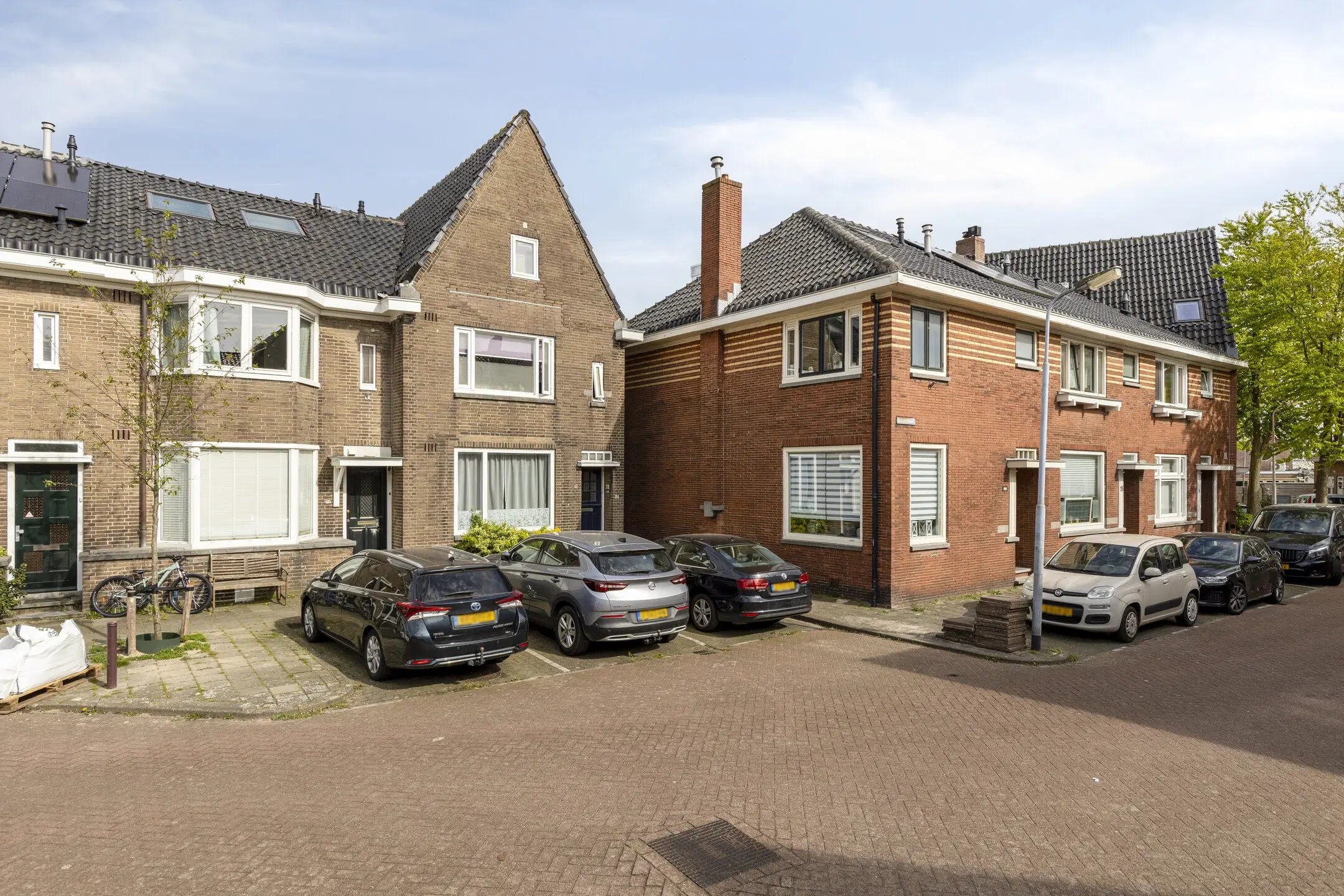 Zaandam, Apolloplantsoen 31