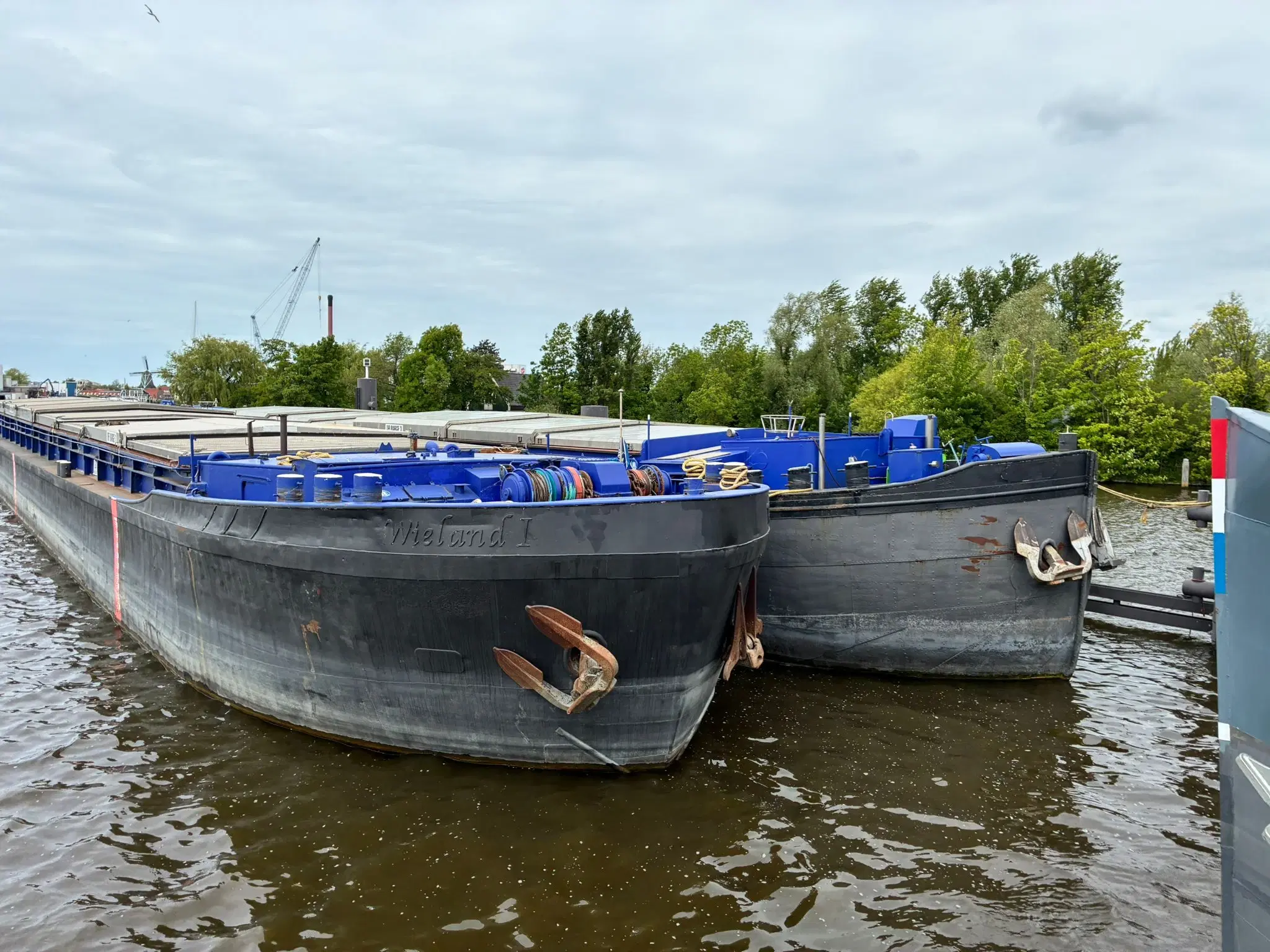 Ofi Barge 2, motorschip te Zaandam