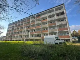 60 appartementen / studio’s, bouwjaar 1988, 25 verhuurd (€ 82.800,= huur) - Markneukirchen - Duitsland