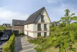 Badhoevedorp, Trompetbloemstraat 1