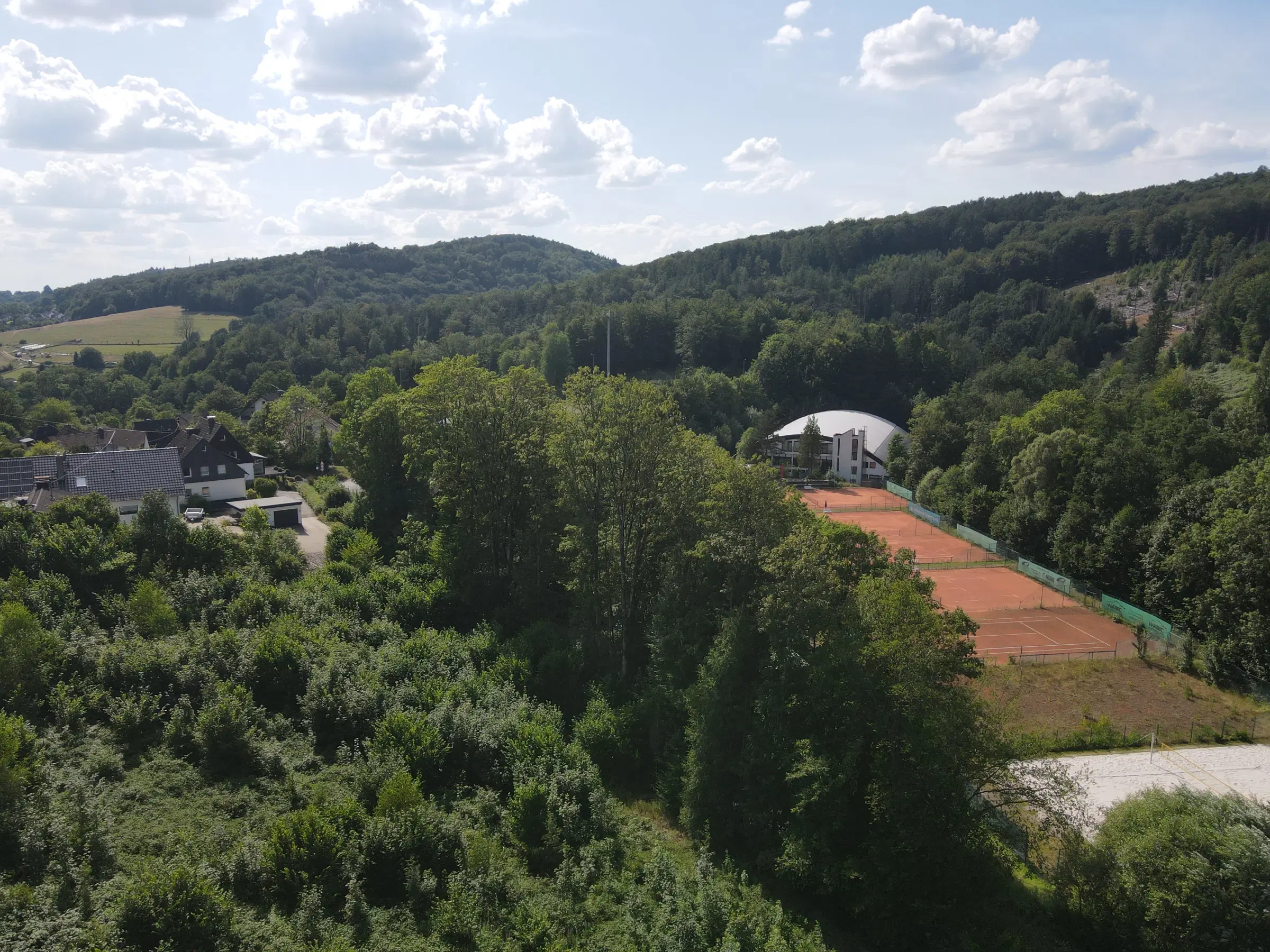 Eigendomsperceel van 701 m² aan de rand van Gummersbach, nabij Winterberg - Duitsland