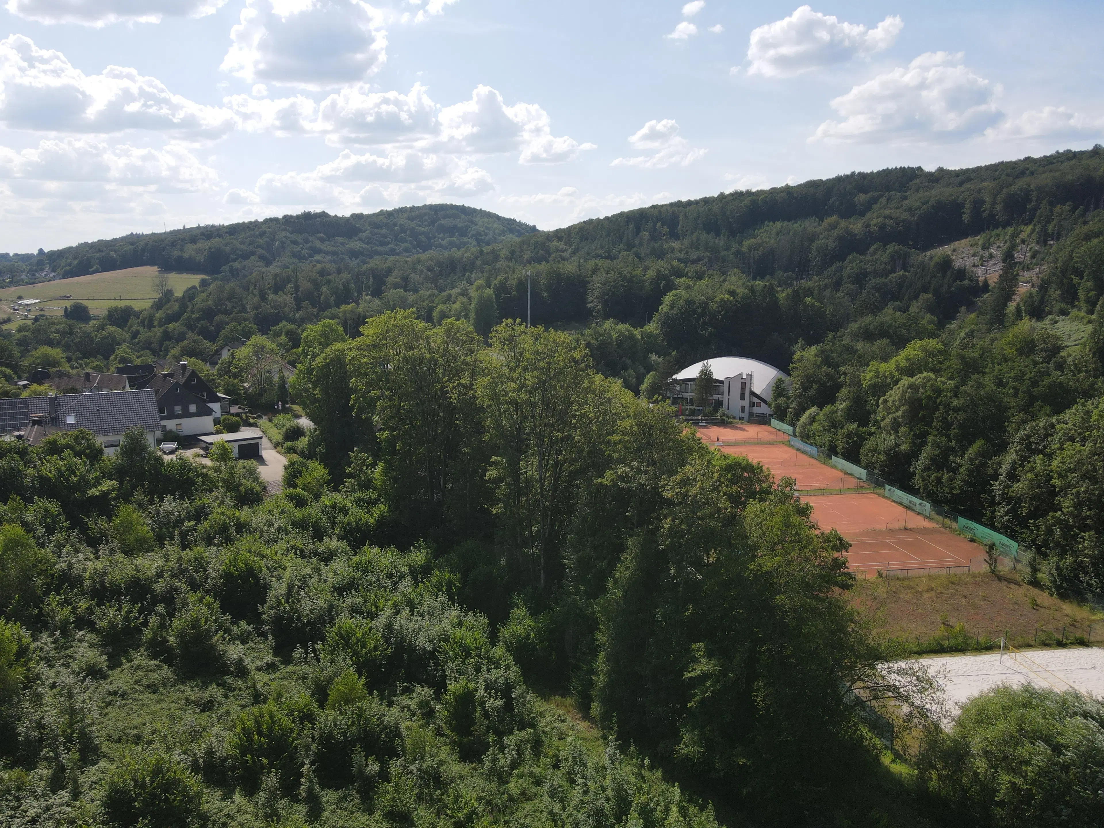 Eigendomsperceel van 701 m² aan de rand van Gummersbach, nabij Winterberg - Duitsland