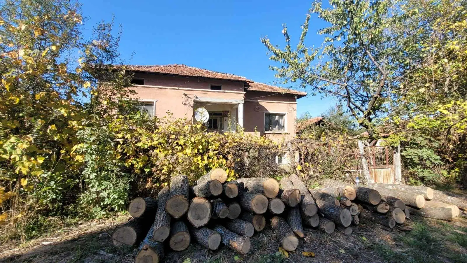 Huis en 790 m² grond en bijgebouwen in Kireevo - Bulgarije