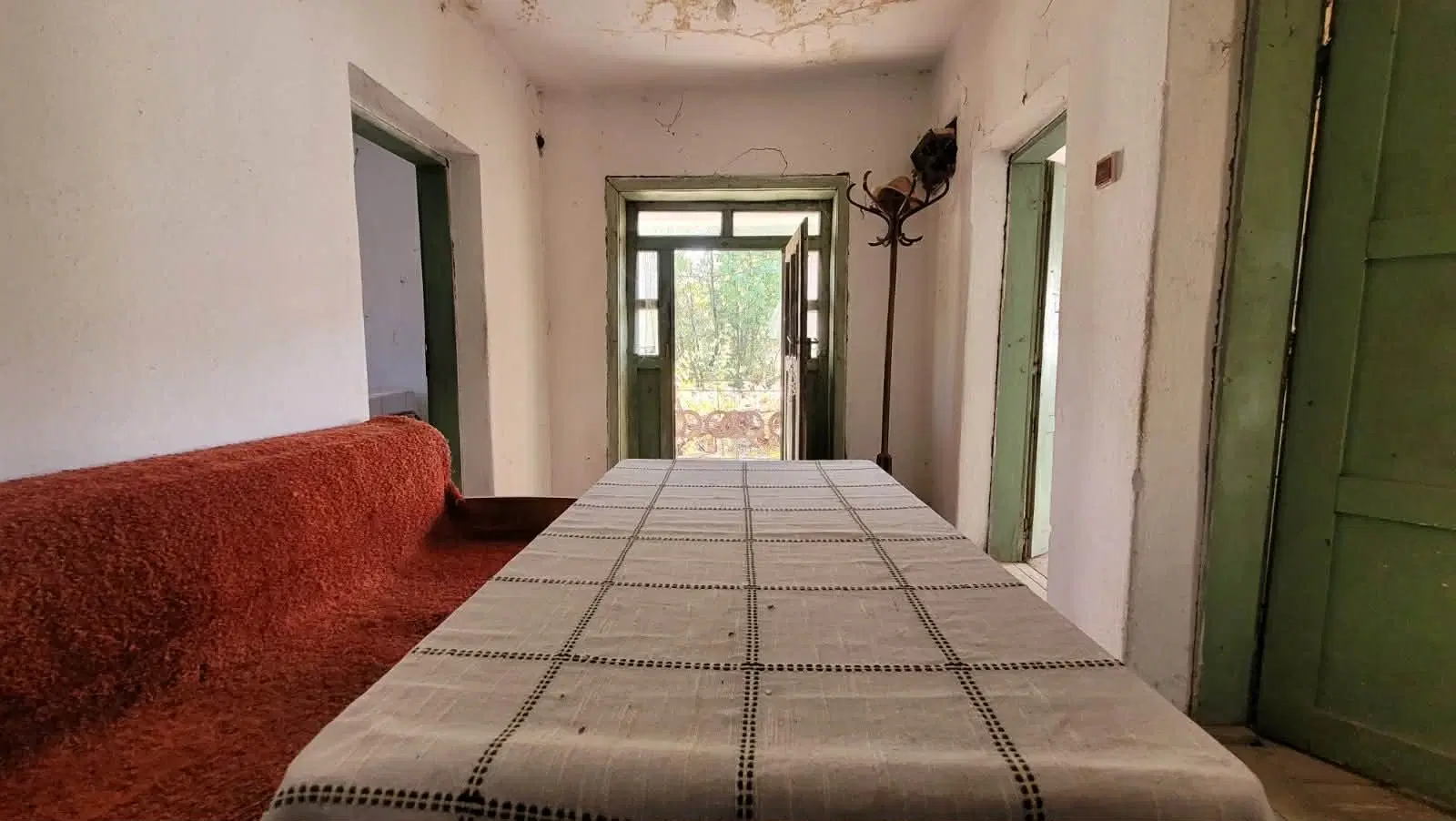 Huis en 790 m² grond en bijgebouwen in Kireevo - Bulgarije